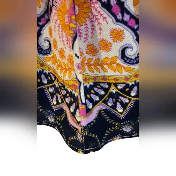 Rose + Olive - Bohemian Sleeveless Top​​​​​ - Picture 3 of 5